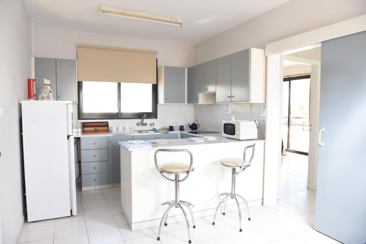 Tycoon Apartments リマソール エクステリア 写真