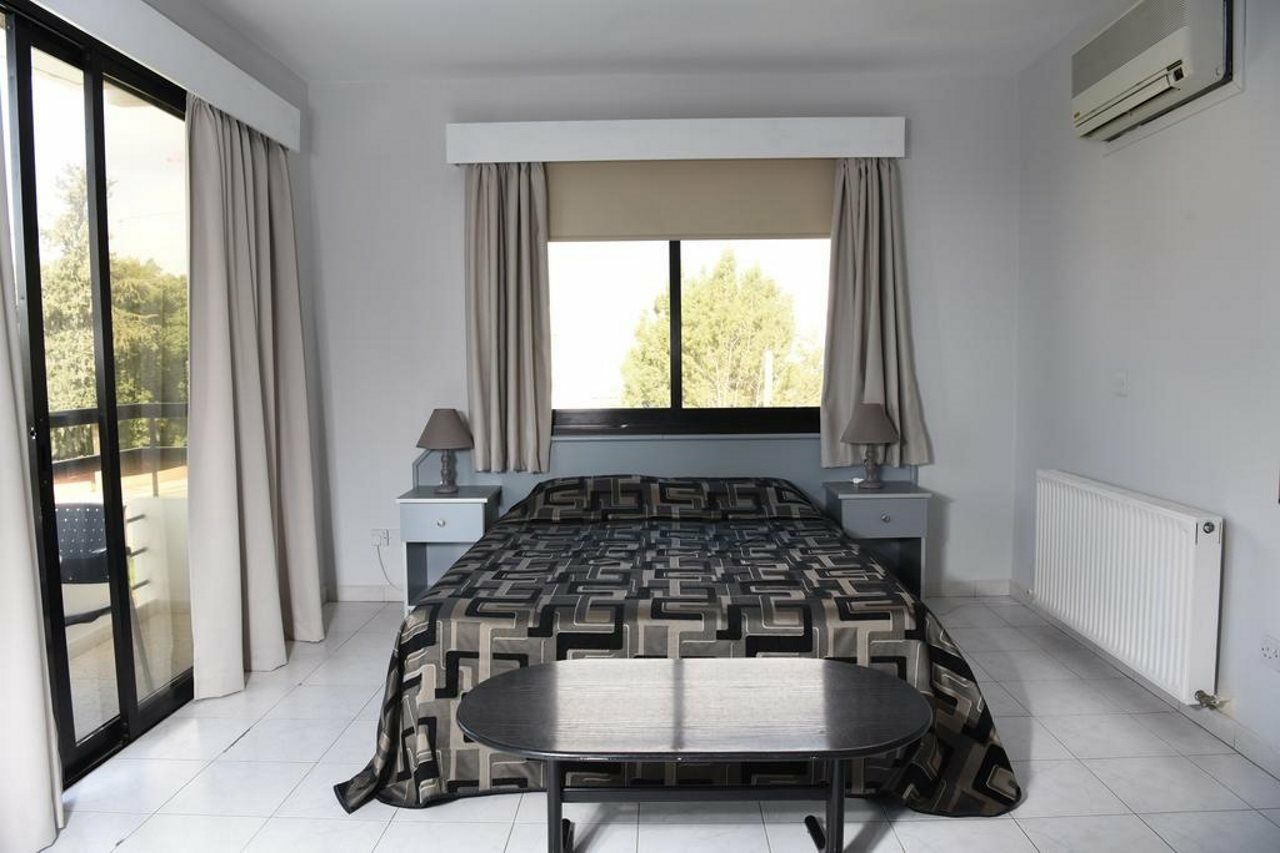 Tycoon Apartments リマソール エクステリア 写真