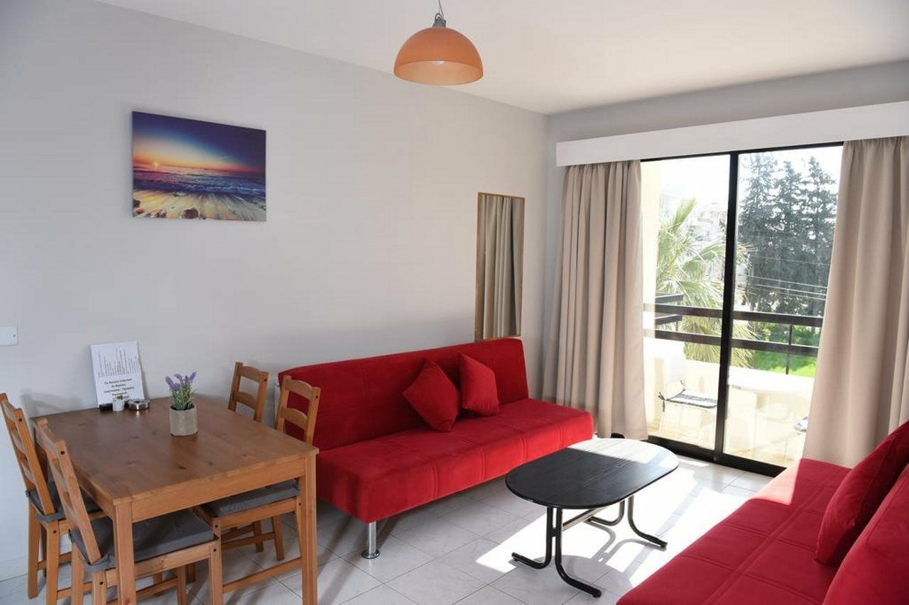 Tycoon Apartments リマソール エクステリア 写真