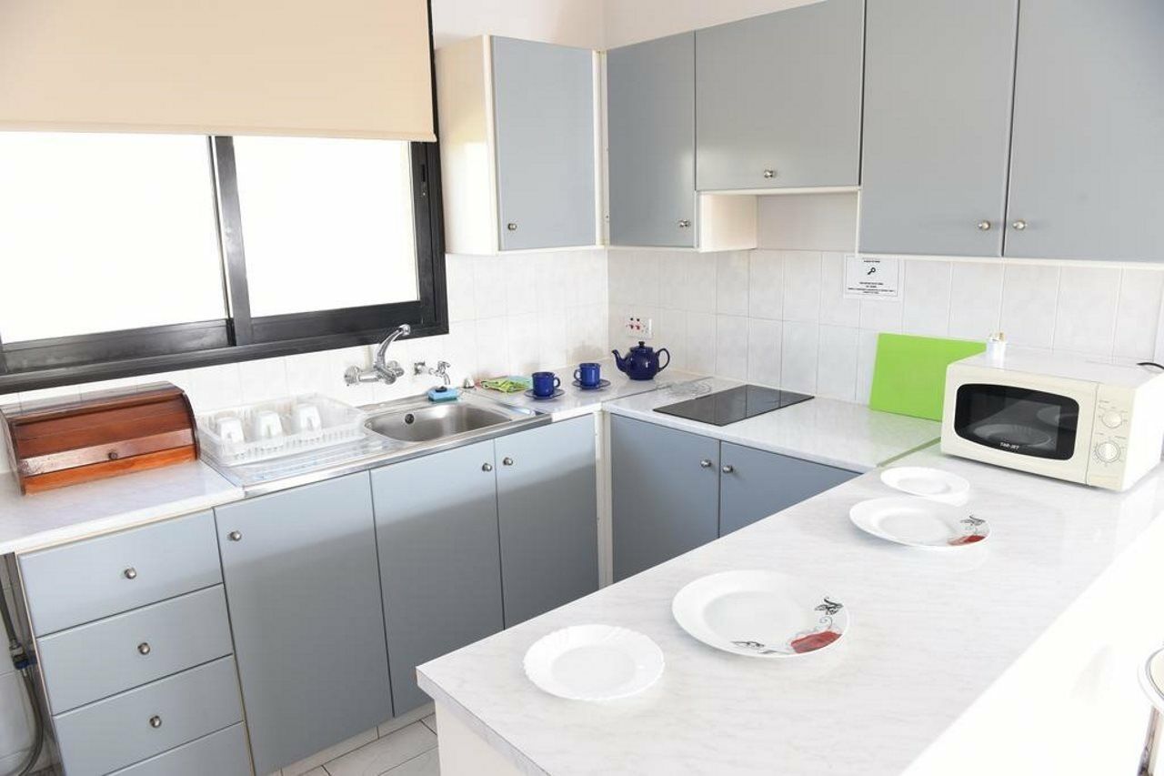 Tycoon Apartments リマソール エクステリア 写真